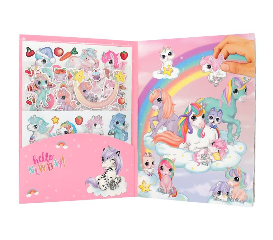 Libreta crea tu mundo de unicornios