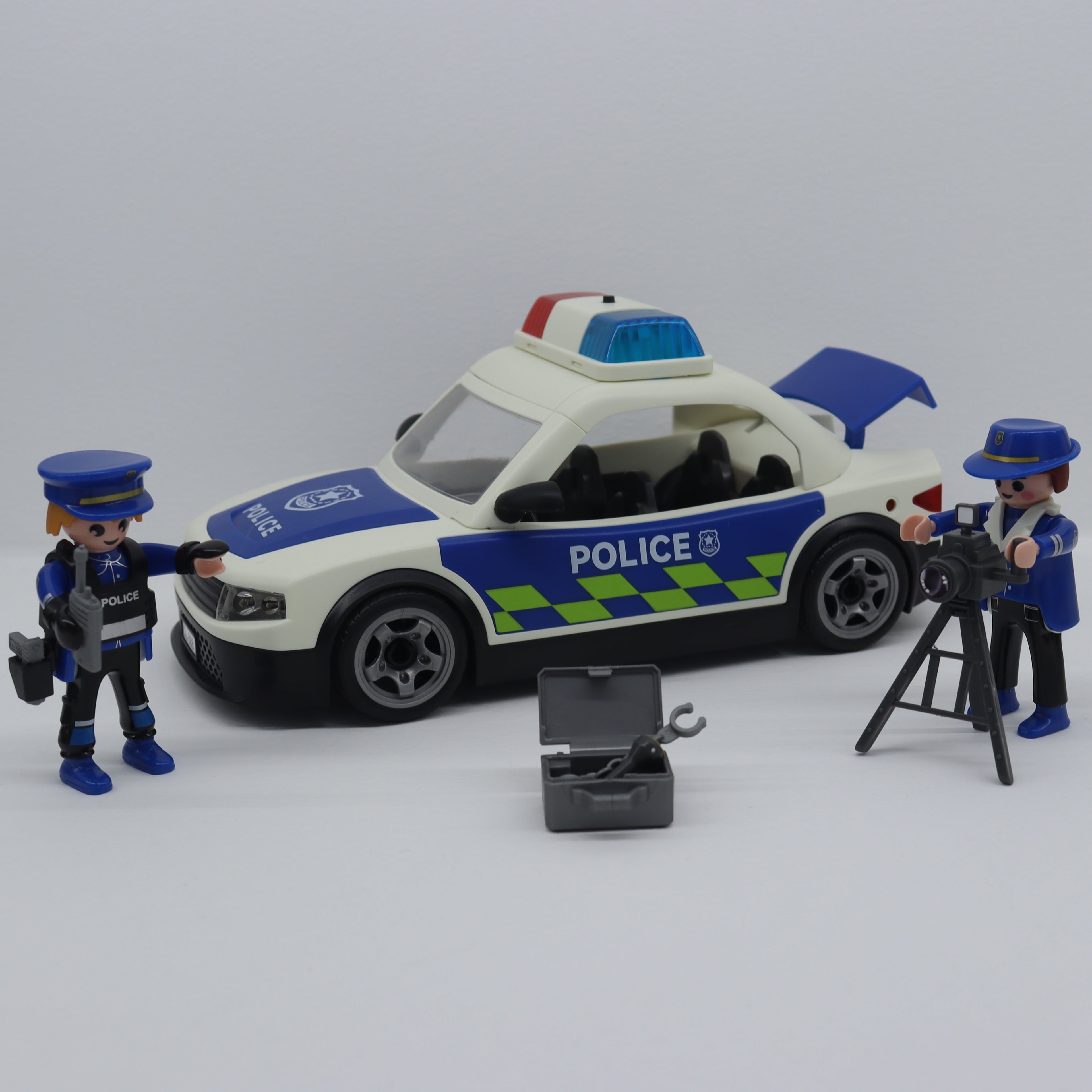 Auto de Policía con Luz y Sonido