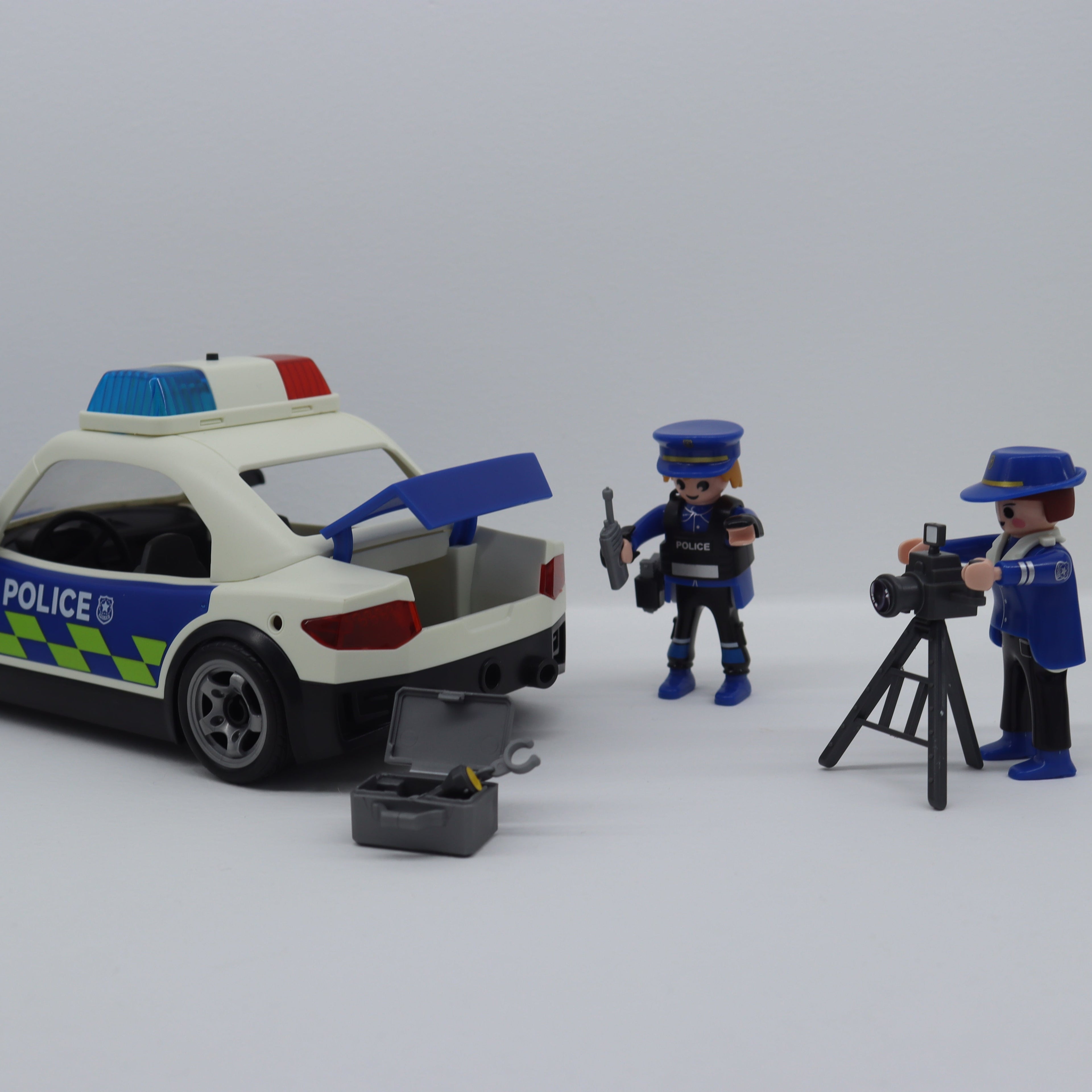 Auto de Policía con Luz y Sonido