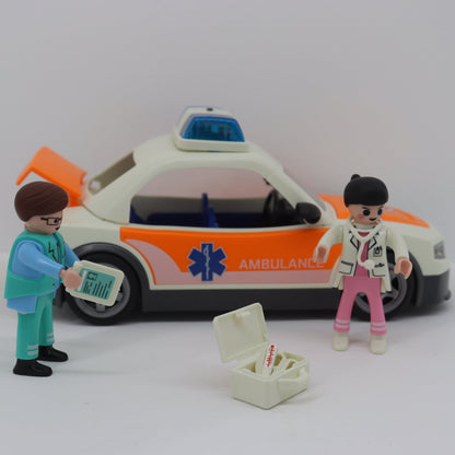 Auto Ambulancia con Figuras